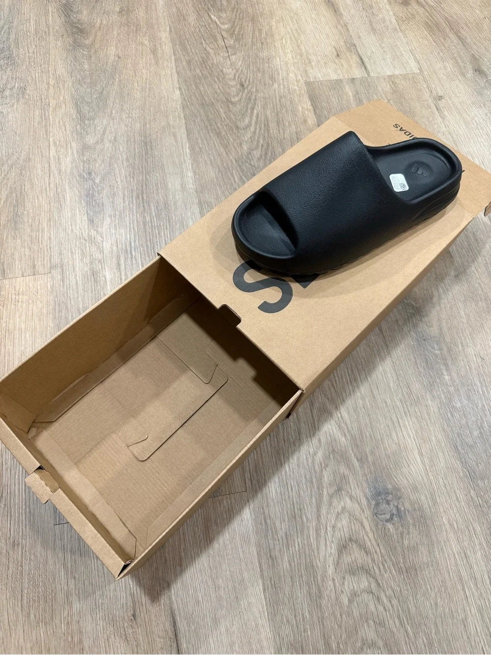 Black Slides Size 9-10